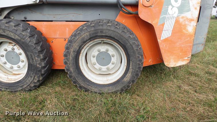 image for item DE4857 1999 Scat Trak 1300D skid steer