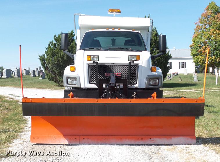 image for item DE4888 2008 GMC C8500 dump truck