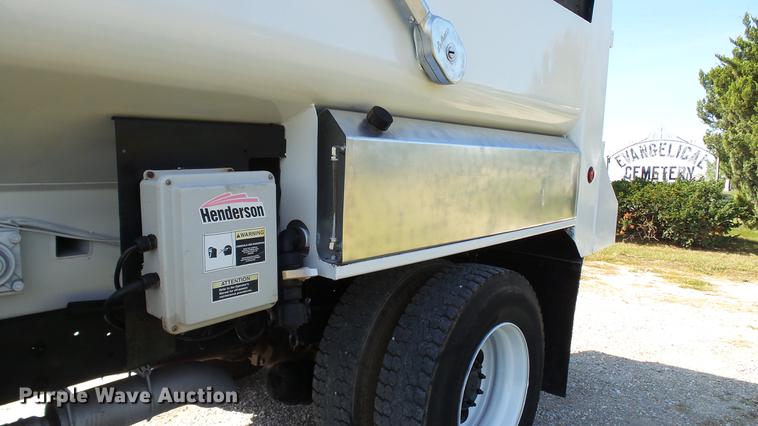 image for item DE4888 2008 GMC C8500 dump truck