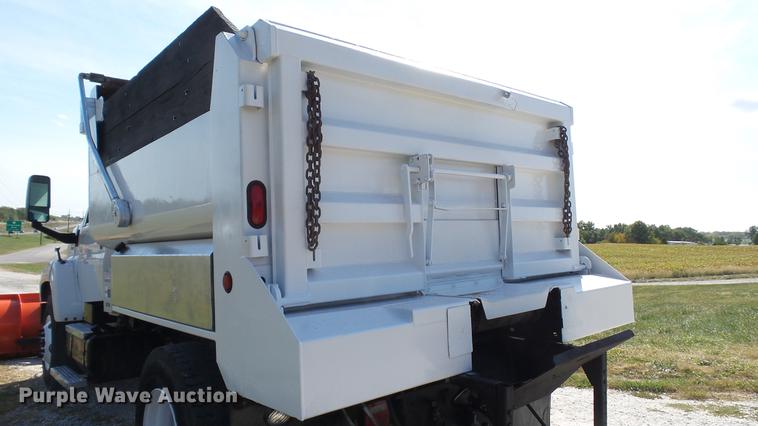 image for item DE4888 2008 GMC C8500 dump truck