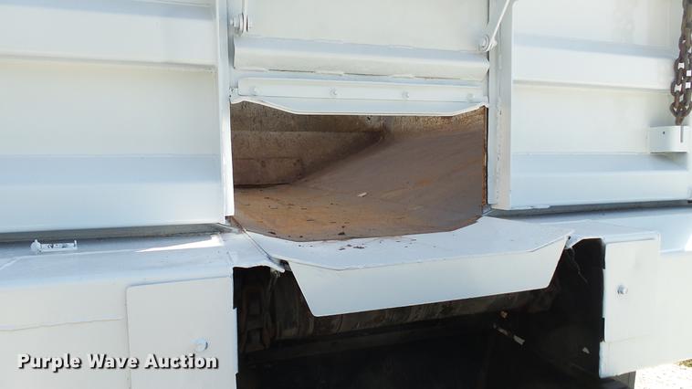 image for item DE4888 2008 GMC C8500 dump truck