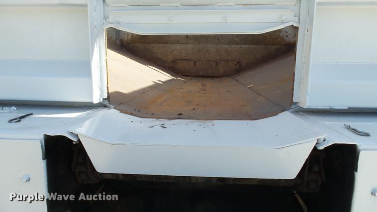 image for item DE4888 2008 GMC C8500 dump truck