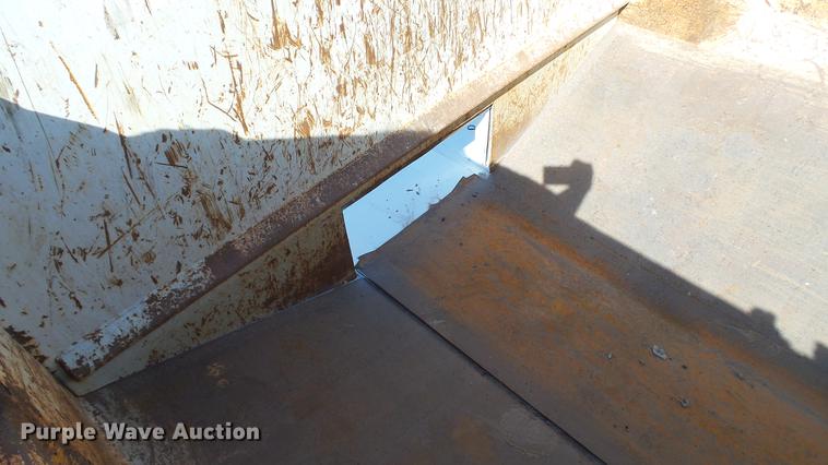 image for item DE4888 2008 GMC C8500 dump truck