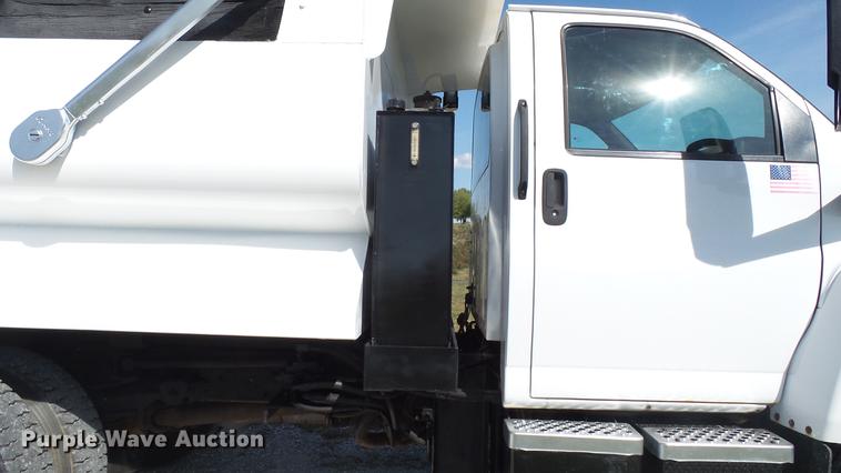 image for item DE4888 2008 GMC C8500 dump truck