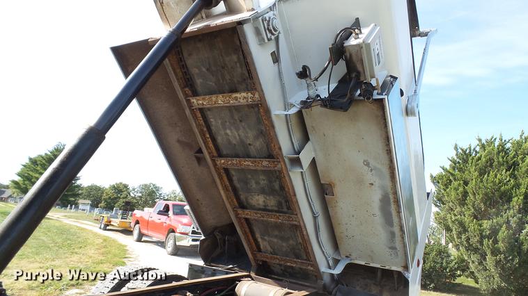 image for item DE4888 2008 GMC C8500 dump truck