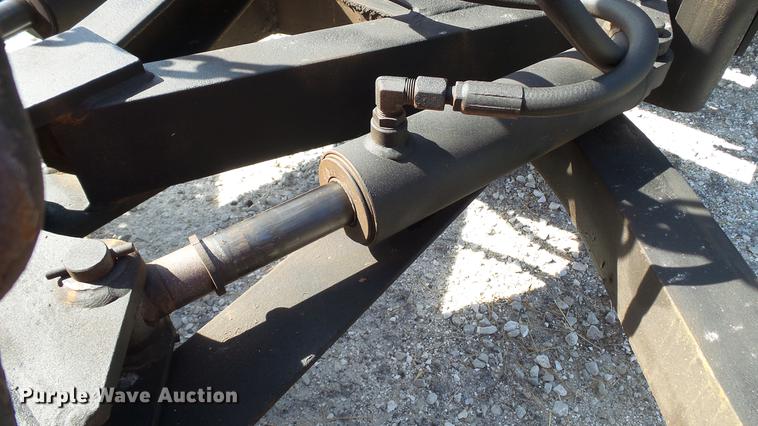 image for item DE4888 2008 GMC C8500 dump truck