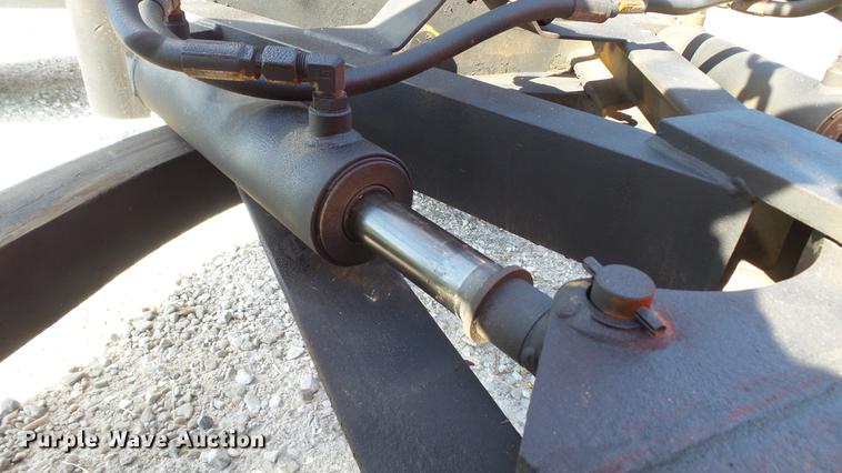 image for item DE4888 2008 GMC C8500 dump truck