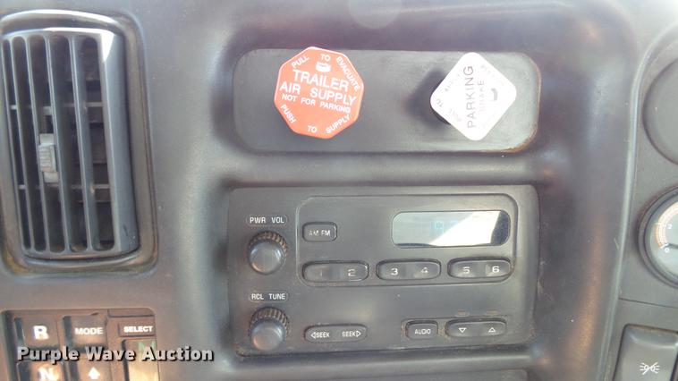 image for item DE4888 2008 GMC C8500 dump truck