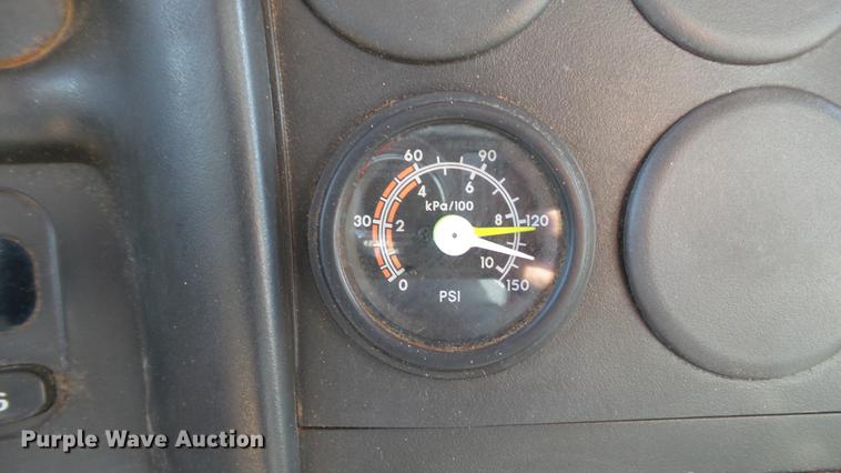 image for item DE4888 2008 GMC C8500 dump truck