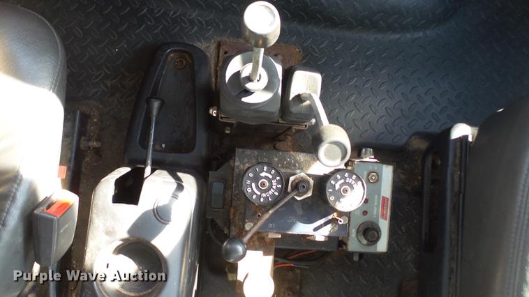 image for item DE4888 2008 GMC C8500 dump truck