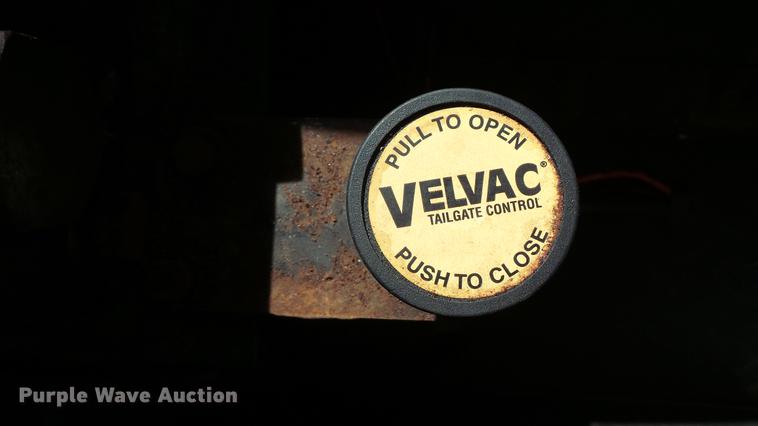 image for item DE4888 2008 GMC C8500 dump truck