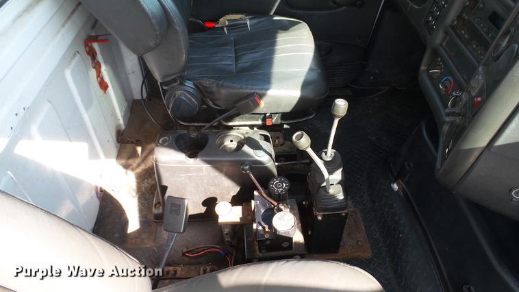 image for item DE4888 2008 GMC C8500 dump truck