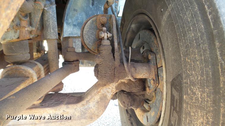 image for item DE4888 2008 GMC C8500 dump truck