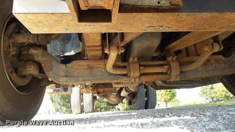 image for item DE4888 2008 GMC C8500 dump truck