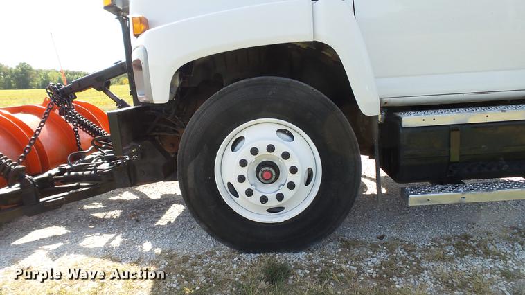 image for item DE4888 2008 GMC C8500 dump truck