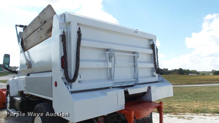 image for item DE4892 2008 GMC C8500 dump truck