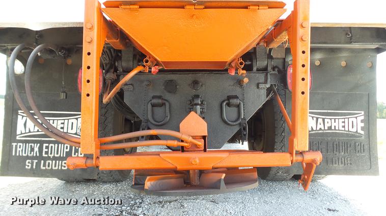 image for item DE4892 2008 GMC C8500 dump truck