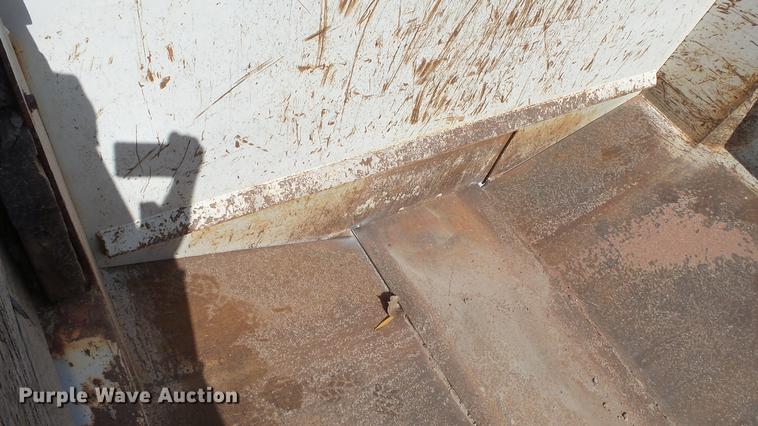 image for item DE4892 2008 GMC C8500 dump truck