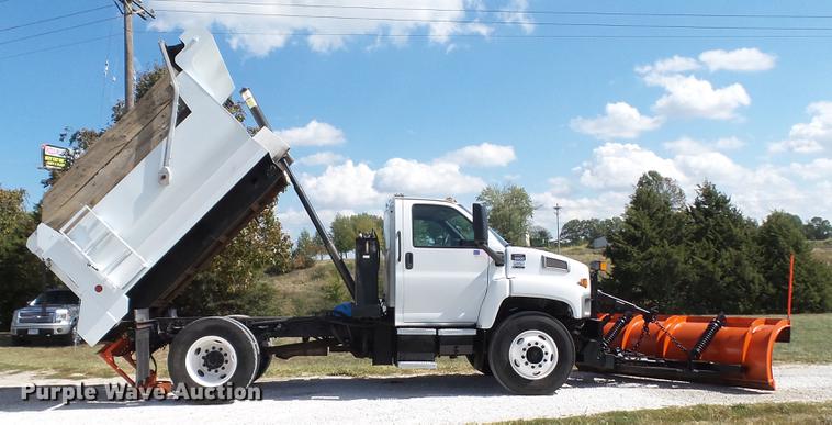 image for item DE4892 2008 GMC C8500 dump truck