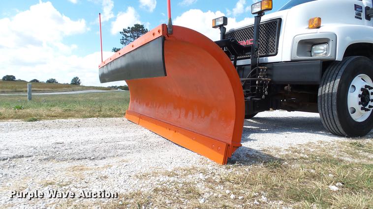 image for item DE4892 2008 GMC C8500 dump truck