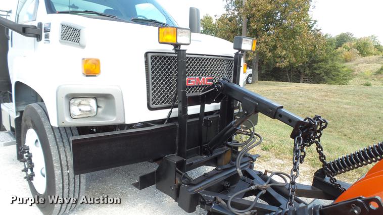 image for item DE4892 2008 GMC C8500 dump truck
