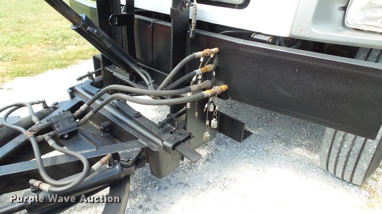 image for item DE4892 2008 GMC C8500 dump truck