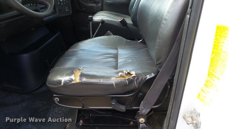 image for item DE4892 2008 GMC C8500 dump truck