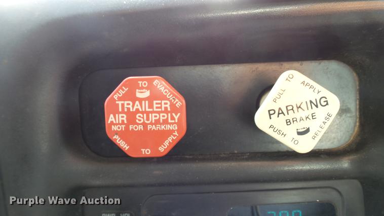 image for item DE4892 2008 GMC C8500 dump truck