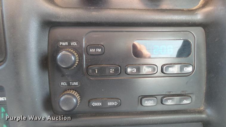 image for item DE4892 2008 GMC C8500 dump truck