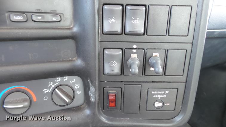 image for item DE4892 2008 GMC C8500 dump truck