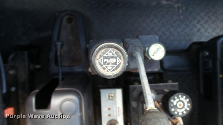 image for item DE4892 2008 GMC C8500 dump truck