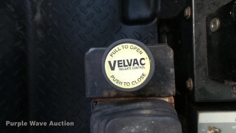 image for item DE4892 2008 GMC C8500 dump truck