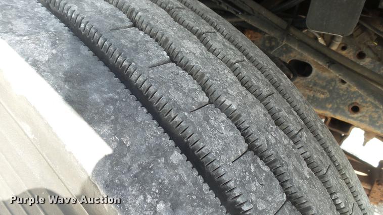 image for item DE4892 2008 GMC C8500 dump truck