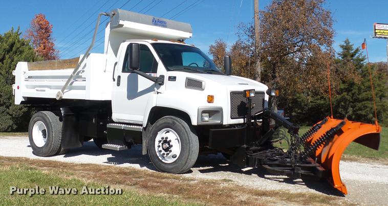 image for item DE4935 2008 Chevrolet C8500 dump truck