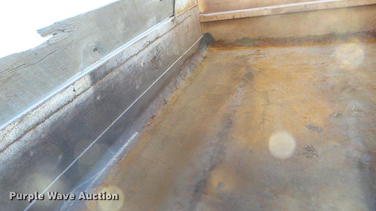 image for item DE4935 2008 Chevrolet C8500 dump truck