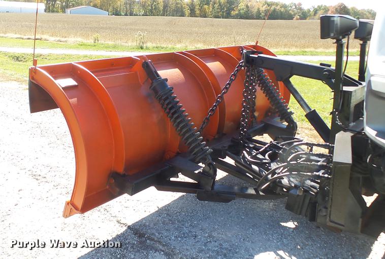 image for item DE4935 2008 Chevrolet C8500 dump truck