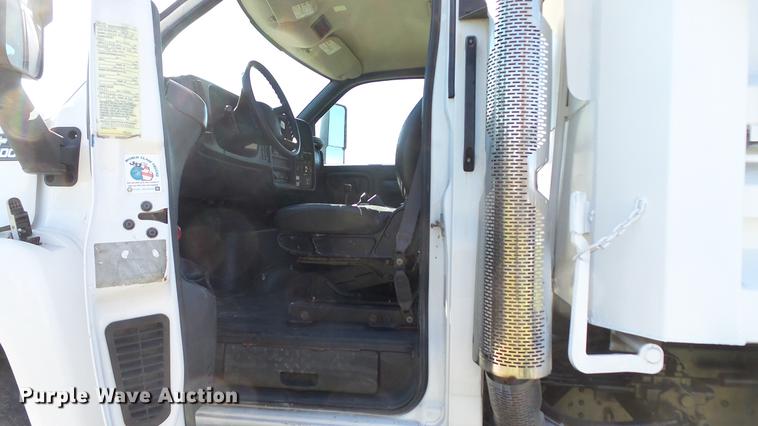 image for item DE4935 2008 Chevrolet C8500 dump truck