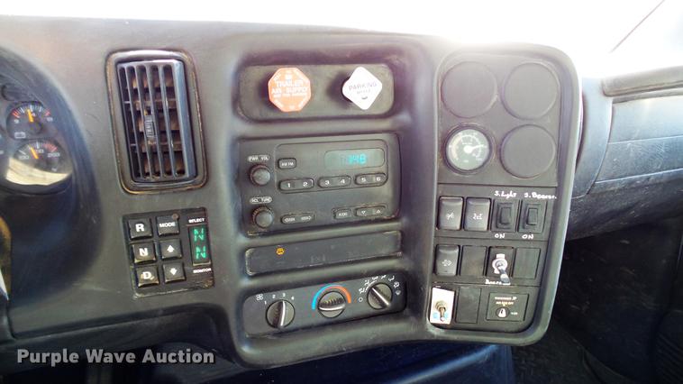 image for item DE4935 2008 Chevrolet C8500 dump truck