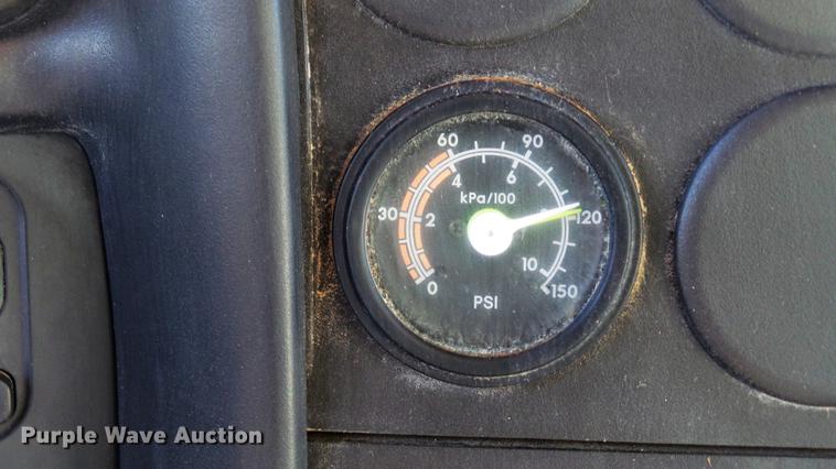 image for item DE4935 2008 Chevrolet C8500 dump truck