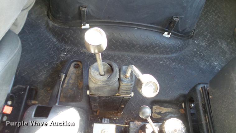 image for item DE4935 2008 Chevrolet C8500 dump truck