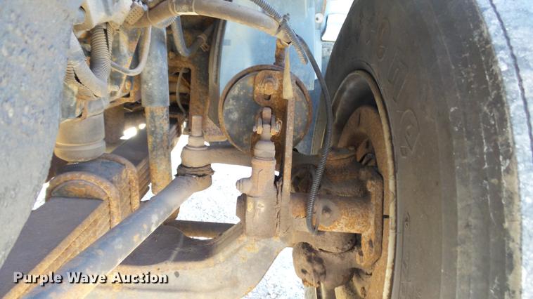 image for item DE4935 2008 Chevrolet C8500 dump truck