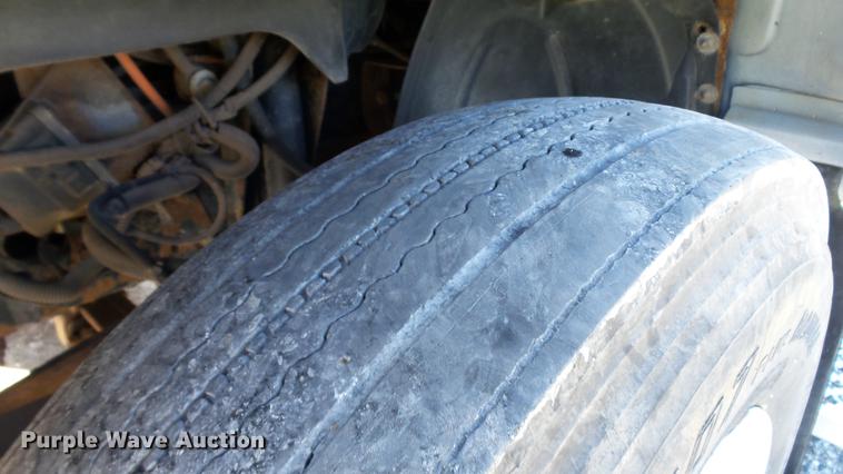 image for item DE4935 2008 Chevrolet C8500 dump truck