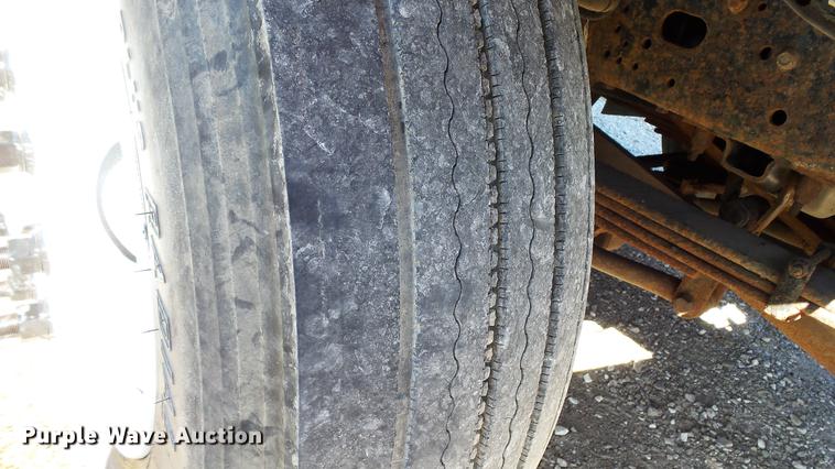 image for item DE4935 2008 Chevrolet C8500 dump truck