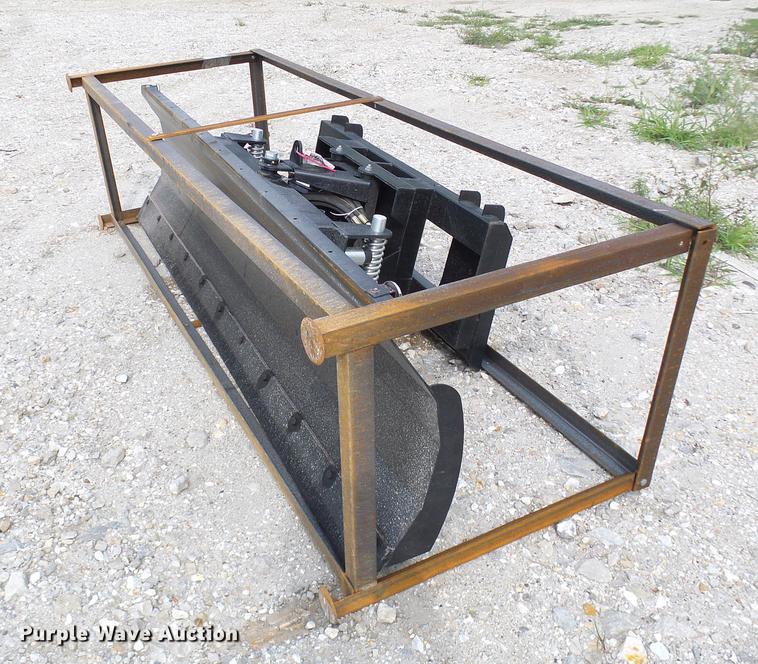 2018 TMG GLSP240 skid steer dozer blade in Columbia, MO Item DE5168