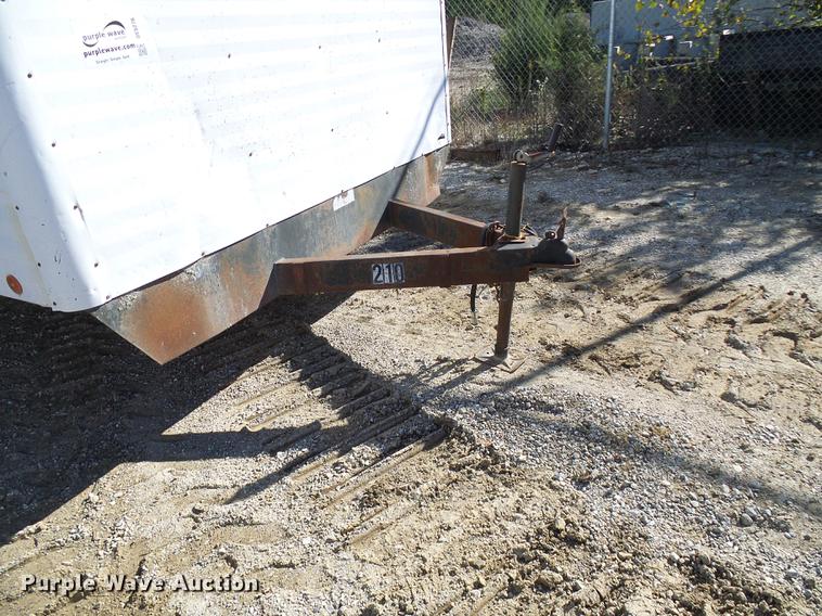 image for item DE5276 1987 Wells Cargo WW1611 office trailer