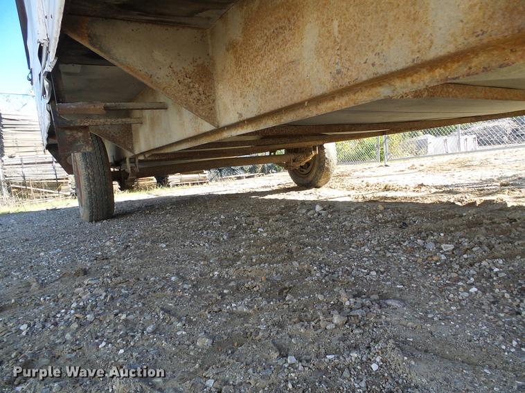 image for item DE5276 1987 Wells Cargo WW1611 office trailer