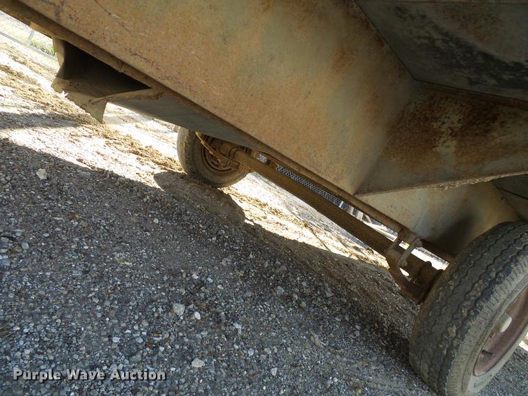 image for item DE5276 1987 Wells Cargo WW1611 office trailer