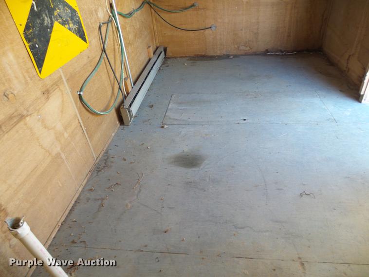 image for item DE5279 1993 Wells Cargo WW1611 enclosed cargo trailer