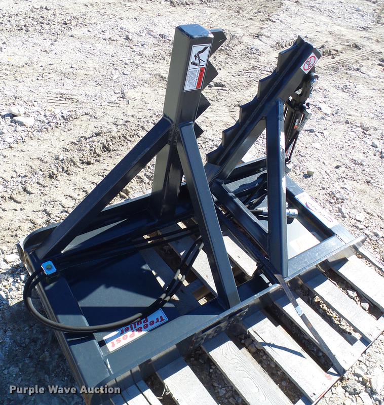 Stout skid steer tree puller in Columbia, MO Item DE5293 sold
