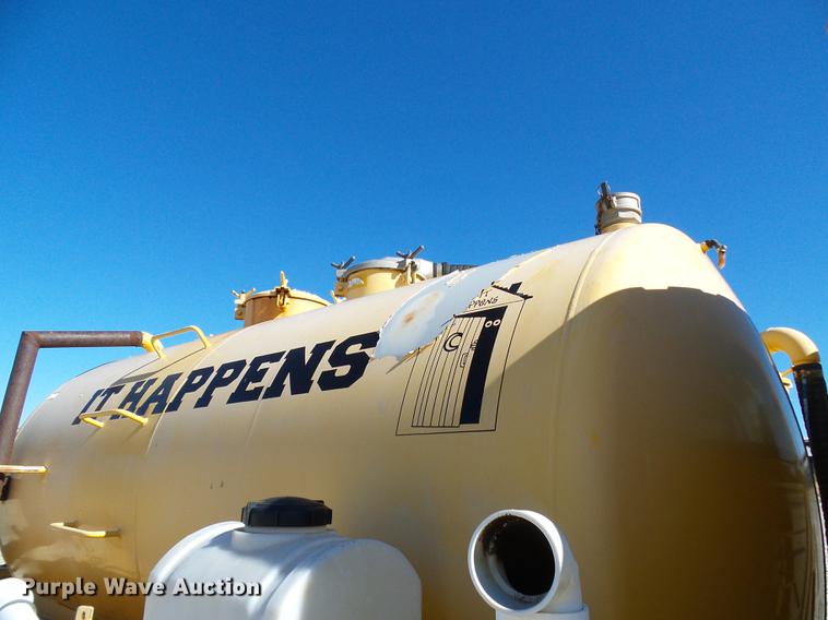 image for item DE5294 2004 International 4300 vacuum truck